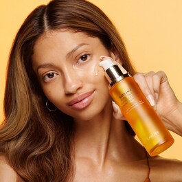 Radian-C Brightening Treatment Essence - Essence Soin Eclat