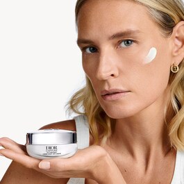 Recharge Dior Capture Crème Jour - Correction anti-âge haute performance