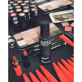 Mist & Fix Matte  - Brume fixatrice matifiante 24h 