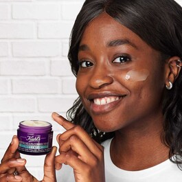 Crème anti-âge multi-correctrice à la texture légère - Super Multi-Corrective