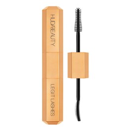 Point rouge
Empowered Legit Lashes Volume Mascara 2 En 1
HUDA BEAUTY