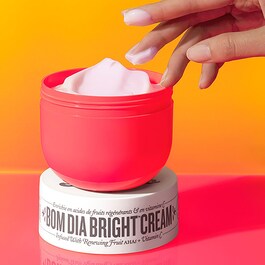 Bom Dia BrightTM - Crème nourrissante pour le corps
