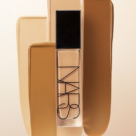 Natural Radiant Longwear Foundation - Fond de teint couvrant longue tenue