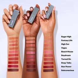 Weightless Lip Color - Rouge à lèvres nourrissant satiné