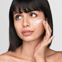 Revitalizing Supreme+ - CC Crème Globale Anti-Âge Teintée SPF 10