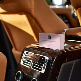 The Ritual of Sakura - Support pour parfum pour voiture + 2 recharges