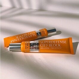 Superdefense City Block SPF 50 - Protecteur Quotidien Visage Énergisant SPF 50