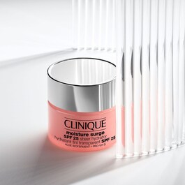 Moisture Surge Hydratant Fini Transparent SPF 25 - Crème hydratante visage