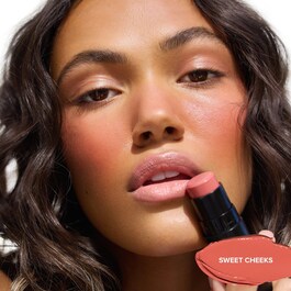 Nudies Bloom All-Over Dewy Color - Stick Yeux, Joues Et Lèvres