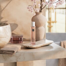 The Ritual of Sakura - Brume Corps et Cheveux