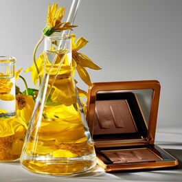 Power Sculpt Velvet Bronzer with Fermented Arnica - Poudre de soleil