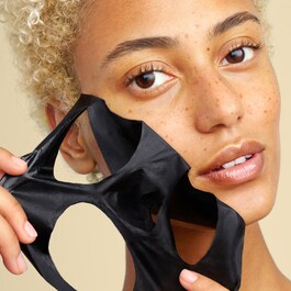 Luminizing Black Mask - Masque Noir Teint Lumineux