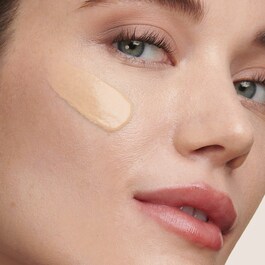 Luminous Silk Foundation - Fond de Teint Soyeux Lumineux 