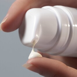 Dynamic Skin Recovery SPF50 - Fluide Hydratant Raffermissant SPF50