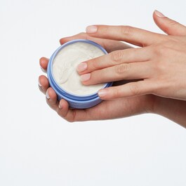 Style + Treat Yuzu + Plum Oil - Crème de coiffage sans effort