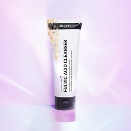 Nettoyant illuminant à l'acide fulvique