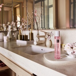 The Ritual of Sakura - Brume Corps et Cheveux