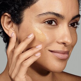 Futurist Hydra Rescue - Fond de Teint Hydratant SPF 45