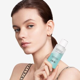 Le Démaquillant Yeux et Lèvres - Soin biphasé à l'extrait de nymphéa purifiant
