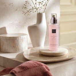 The Ritual of Sakura - Brume scintillante pour le corps