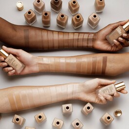 Double Wear Nude - Fond de Teint Effet Peau Nue SPF 30