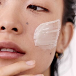 Rose Sleeping Mask - Masque Nuit Hydratant A La Rose et à L'acide Hyaluronique