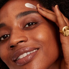 Mini Vitamin Enriched Face Base - Crème Hydratante Vitaminée et Base Maquillage