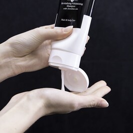 Soin Lavant Revitalisant Volumateur à l'huile de Camélia - Shampoing