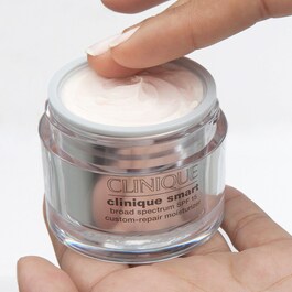 Clinique Smart SPF 15 - Crème Réparatrice Action Sur Mesure SPF 15