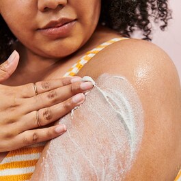 KP Bump Eraser Body Scrub with 10% AHA - Exfoliant Corporel aux AHA
