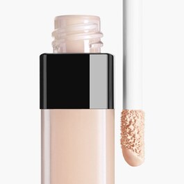LE CORRECTEUR DE CHANEL - Correcteur Longue Tenue