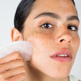 Gua Sha Quartz - Accessoire de massage du visage en quartz rose
