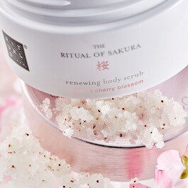 The Ritual of Sakura - Gommage pour le corps de RITUALS ≡ SEPHORA