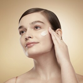 Revitalizing Supreme+ Bright - Recharge Crème pour le Visage