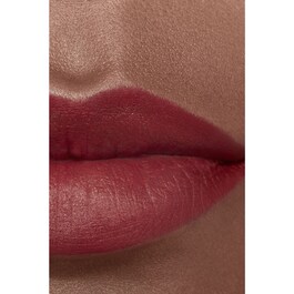 ROUGE ALLURE VELVET - Le Rouge Velours Lumineux