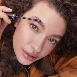 FLUFF & FIX BROW WAX - Cire sourcils texturisante et fixante