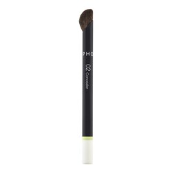 02 Le Pinceau Anti-Cernes - Application intuitive, fini parfait