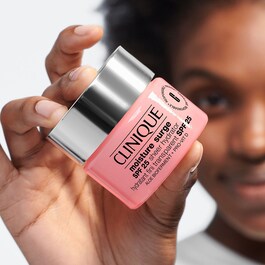Moisture Surge Hydratant Fini Transparent SPF 25 - Crème hydratante visage
