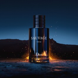 Sauvage - Parfum pour homme - Notes santal & fève tonka