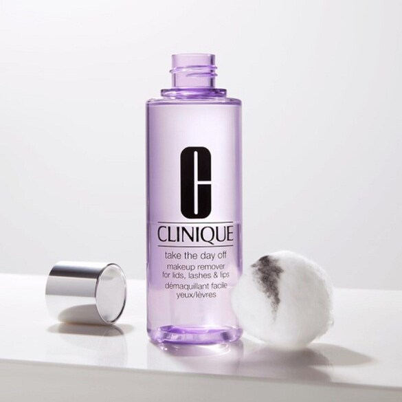CLINIQUE TAKE THE DAY OFF