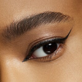 Brushstroke 24-Hour Liner - Eyeliner Liquide