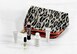 Une trousse et ses essentiels Sisley offerts* dès l'achat de 2 produits Sisley dont un produit de soin.