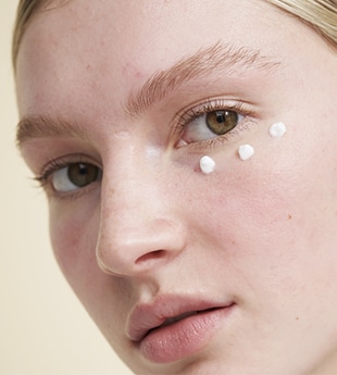 soin contour des yeux