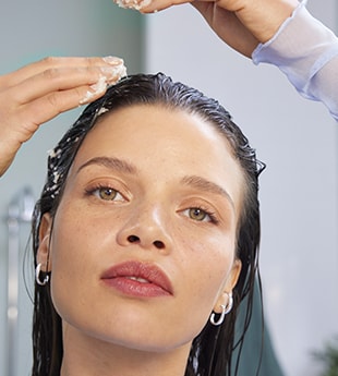 gommage cheveux