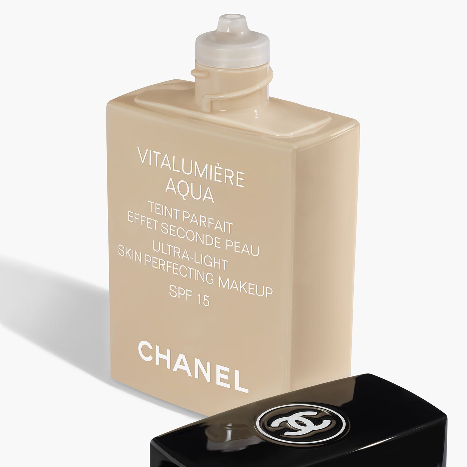 VITALUMIÈRE AQUA Fond de Teint Parfait Effet Seconde Peau SPF 15 de CHANEL ≡ SEPHORA
