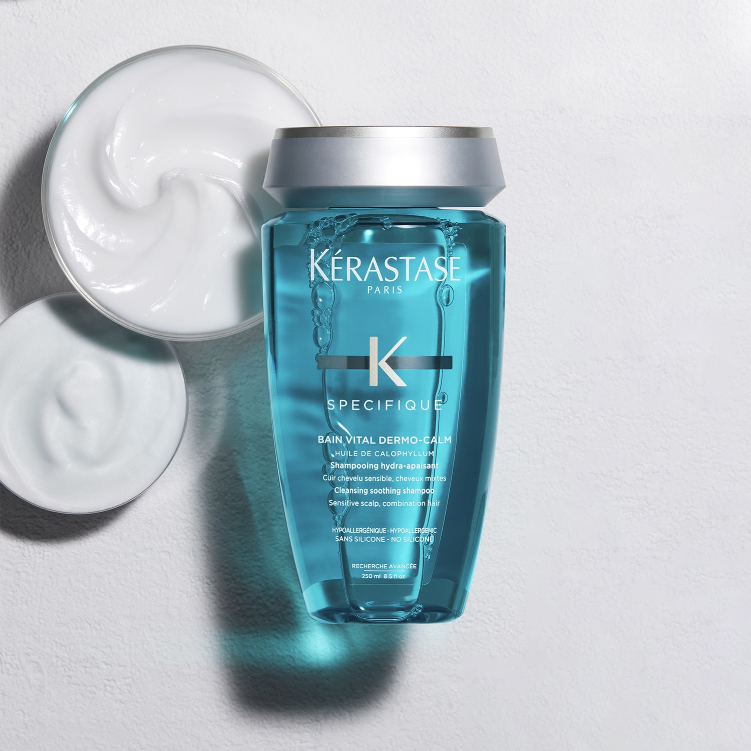 Specifique Bain Vital DermoCalm Shampoing apaisant cuirs chevelus sensibles de KÉRASTASE ≡