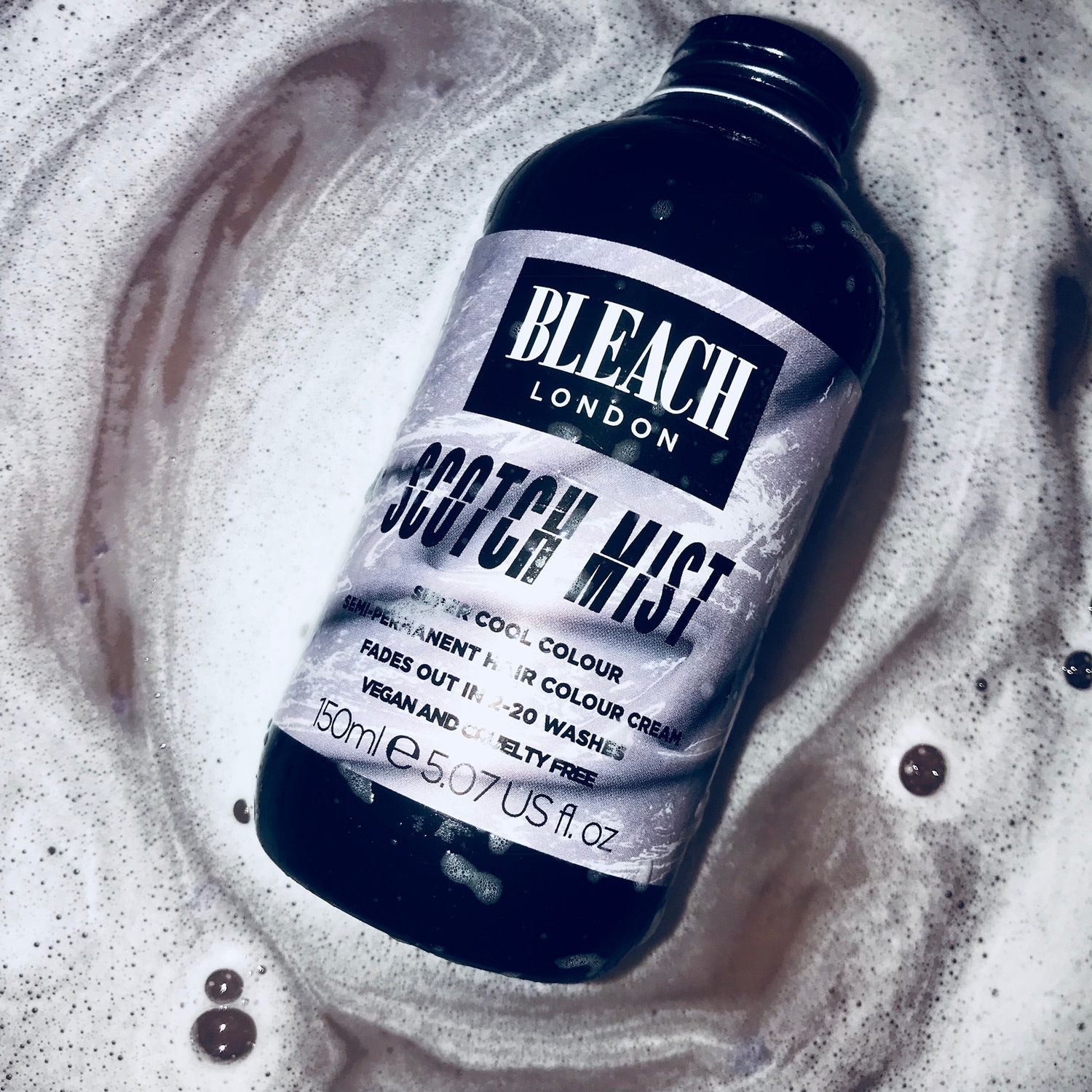 Scotch Mist Super Cool Colour Crème colorante gris clair de BLEACH