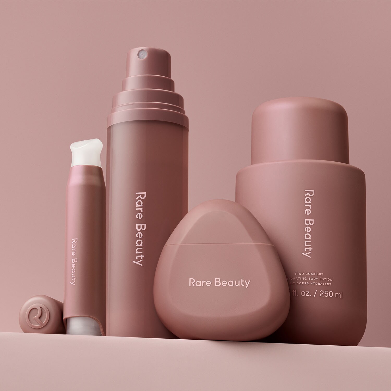 Find Comfort Brume parfumée corps & cheveux de RARE BEAUTY ≡ SEPHORA