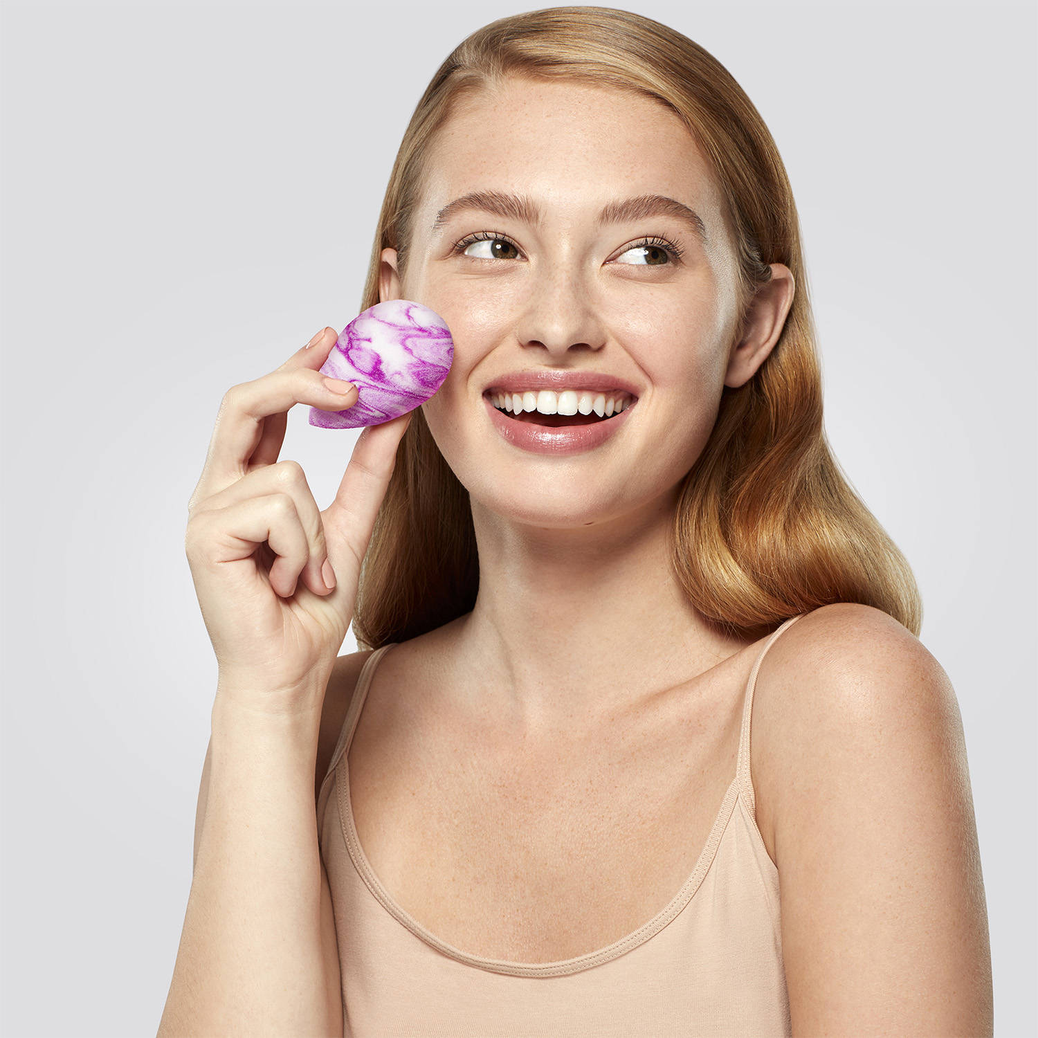 Beautyblender Electric Violet Swirl Éponge à maquillage de