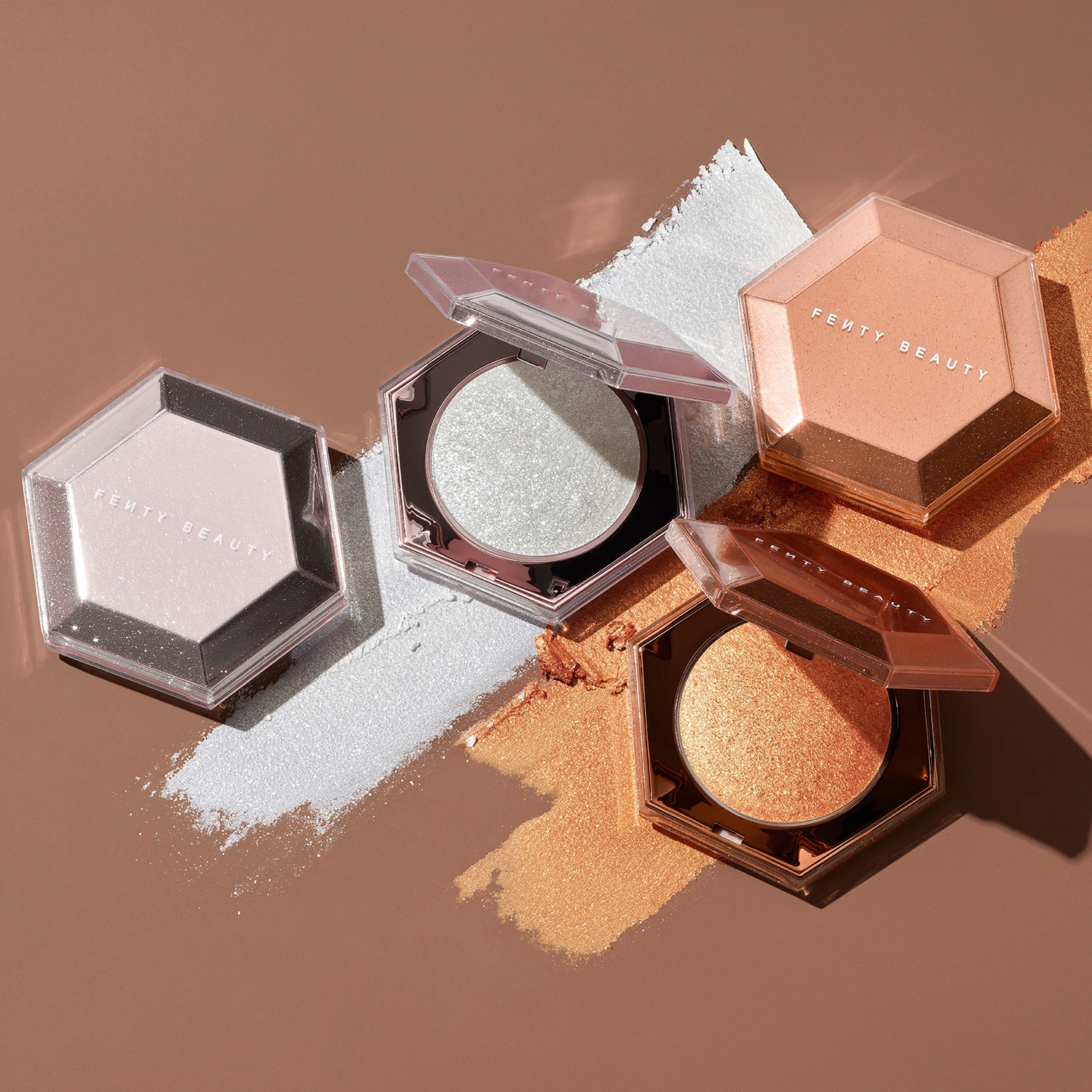 Diamond bomb Highlighter Voile Effet Diamant de FENTY BEAUTY ≡ SEPHORA